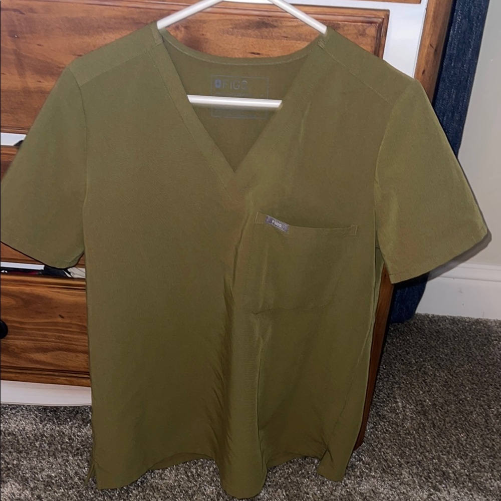 FIGS Womens Olive Catarina Scrub Top M